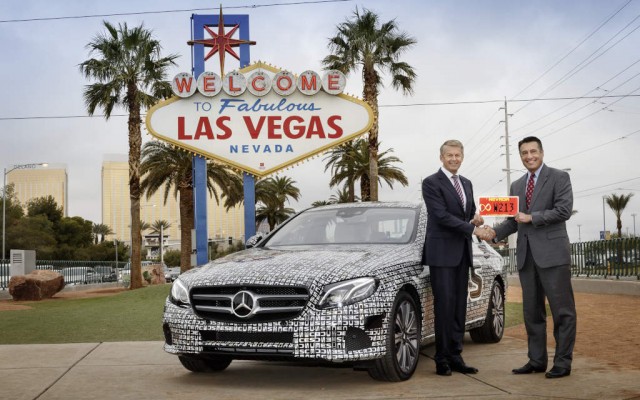 Mercedes-Benz E-Klasse: Autonom über die Highways im Bundesstaat NevadaMercedes-Benz E-Class: Self-driving across the highways of Nevada