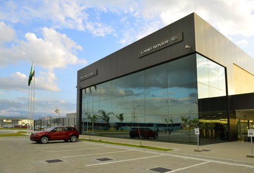 Con más de US$ 300 millones de inversión Jaguar Land Rover inauguró fábrica en Brasil