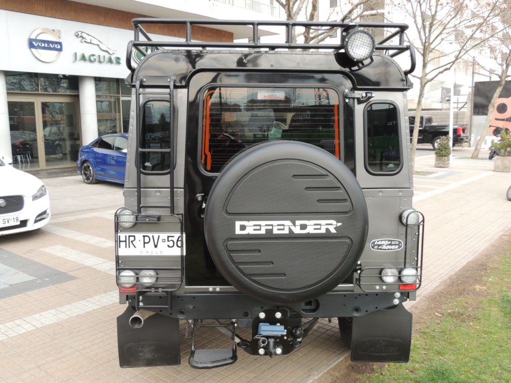 Land Rover Defender Adventure Edition, Autos con Historia, Chile