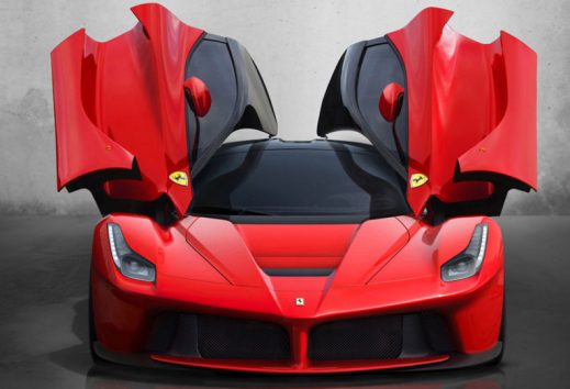 Ferrari rematará el último LaFerrari en ayuda de las víctimas del terremoto en Italia