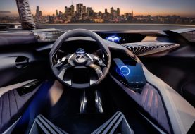 París 2016: Lexus nos muestra el "Cockpit" del UX Concept