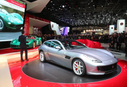 París 2016: Todas las novedades de la Casa de Maranello: GTC4Lusso T y LaFerrari Aperta