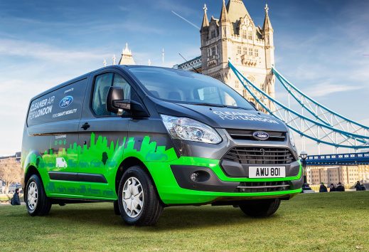 Ford pone a prueba en Londres 20 Transit Custom híbridas enchufables