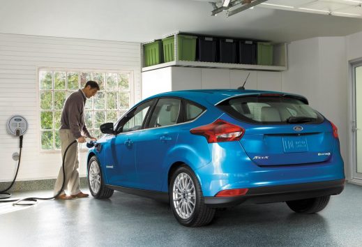 Ford presentó un Focus eléctrico que puede cargarse en un 80% en 30 minutos