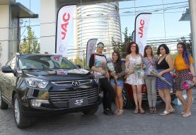 JAC agasaja a 5 destacadas mujeres con el "S5 Experience Day"