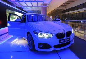 BMW aplica cambios sutiles a su Serie 1 y agrega variante 118d Look M