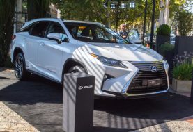 Lexus presentó en Chile su primer modelo para 7 ocupantes en dos versiones: RX350 L y RX450h L