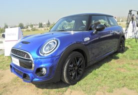 MINI presentó en Chile su actualizado Cooper 2019: Cambios estéticos, nueva caja y versión Cooper S look JCW