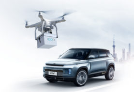 Covid-19: Geely en China entrega las llaves de los autos nuevos usando drones