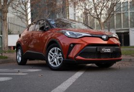 Toyota apuesta por el diseño con su nuevo crossover híbrido CH-R 2021