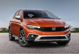 FIAT Tipo se actualiza en Europa y suma nueva variante Cross