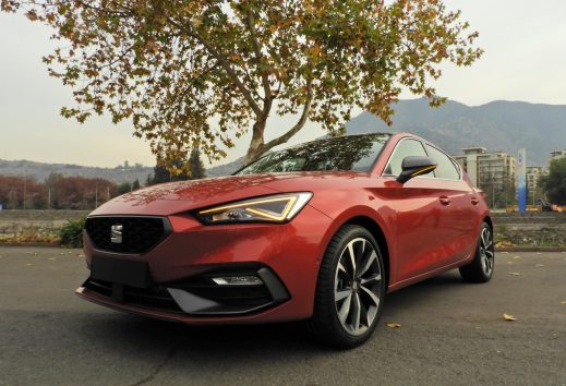 SEAT León 2021 llega a Chile listo para rugir en el segmento de los hatchbacks medianos