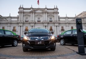 "Mi Taxi eléctrico": Gobierno entregó los primeros 50 taxis eléctricos BYD e5 que circularán por Santiago