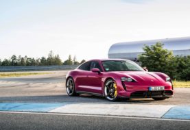Más autonomía, conectividad y colores para el Porsche Taycan 2022