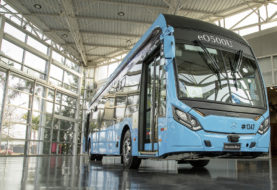 Mercedes-Benz Brasil presentó su chasis de bus totalmente eléctrico: eO500U