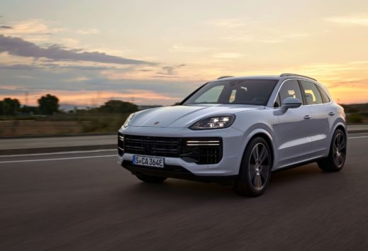 Porsche presentó la versión más potente del renovado Cayenne: Turbo E-Hybrid con 739 Hp