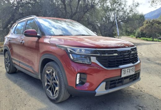 KIA Seltos FL 2024 en Chile: Más tecnología y seguridad para el SUV B