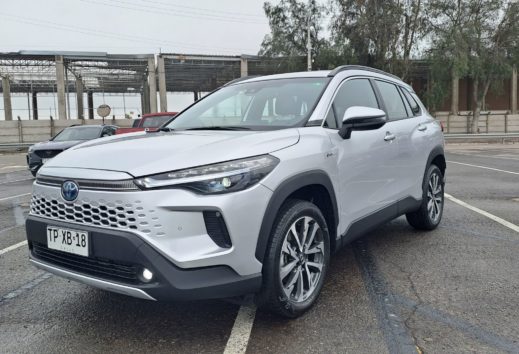 Toyota Corolla Cross FL: Renovada imagen exterior, más seguridad y tecnología