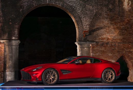 Estreno mundial del Aston Martin Vanquish en Venecia