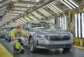 Skoda suma la planta de Kvasiny a la producción del actualizado Octavia