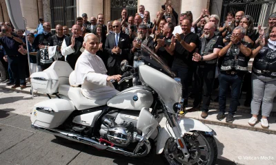 P90616736 highRes a bmw r 18 transcont