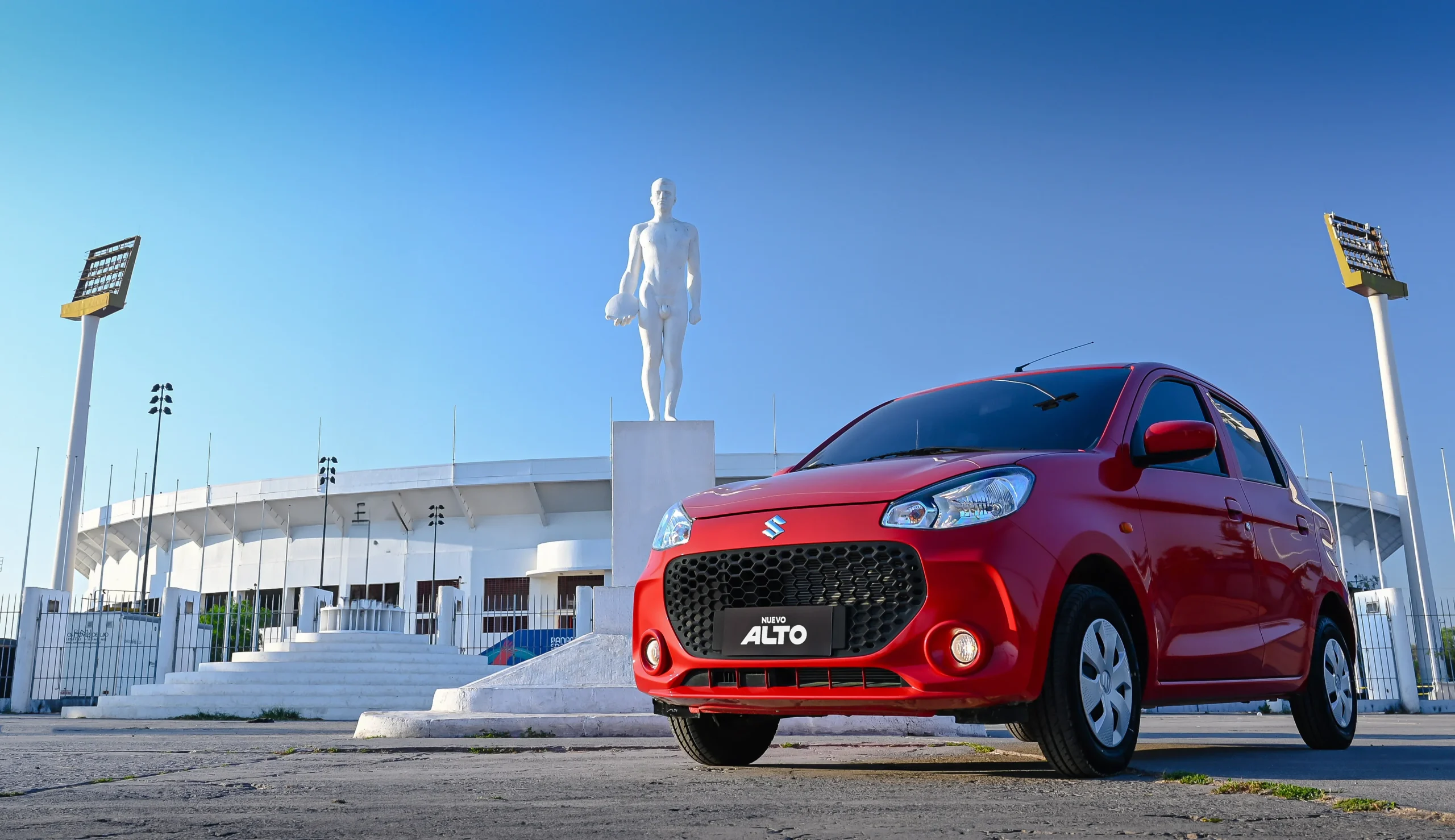 Suzuki eleva el estándar en seguridad para los citycars: Alto y Celerio ahora con seis airbags de serie 31 Suzuki Nuevo Alto 082 scaled