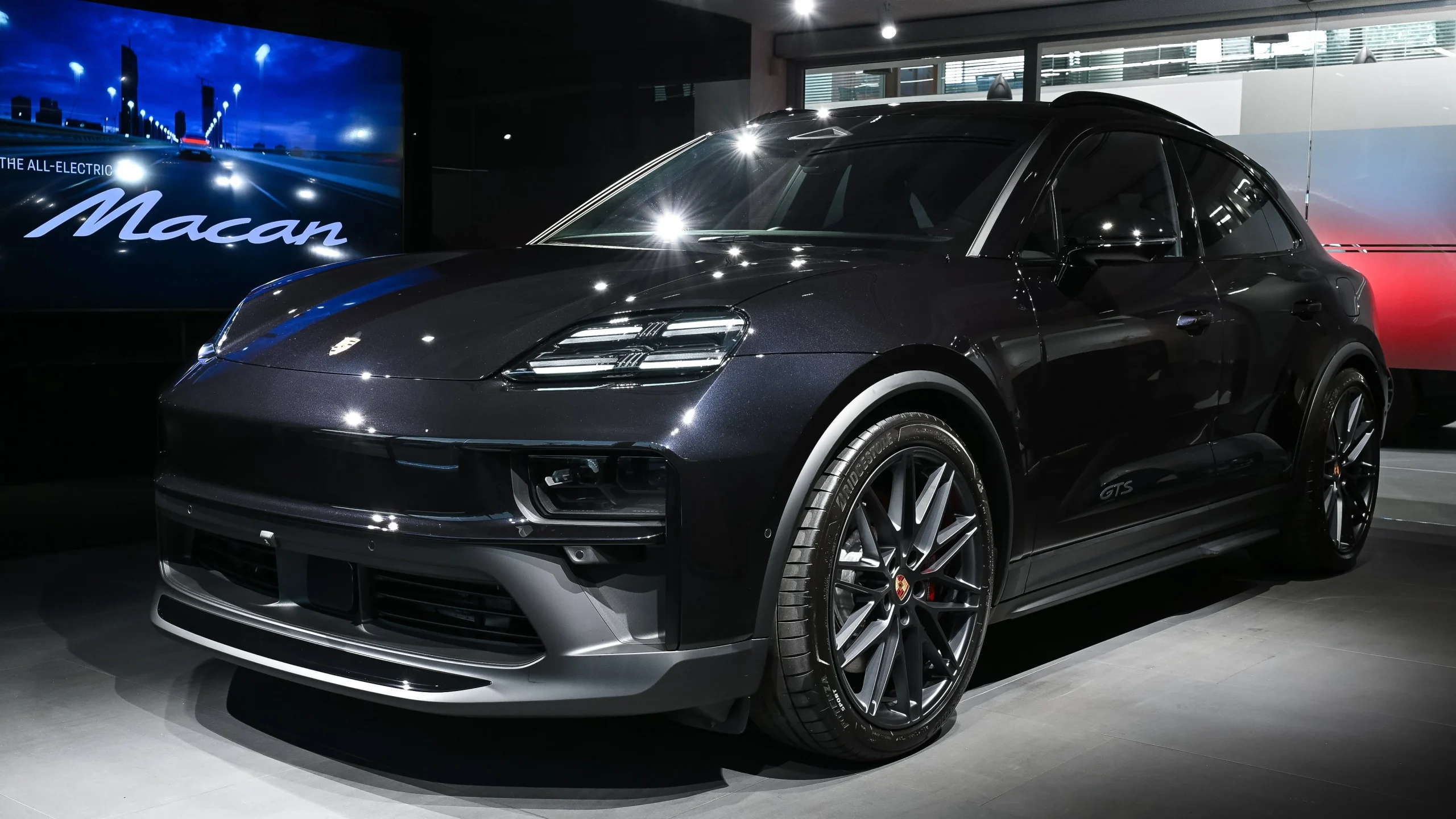 porsche macan e gts 001